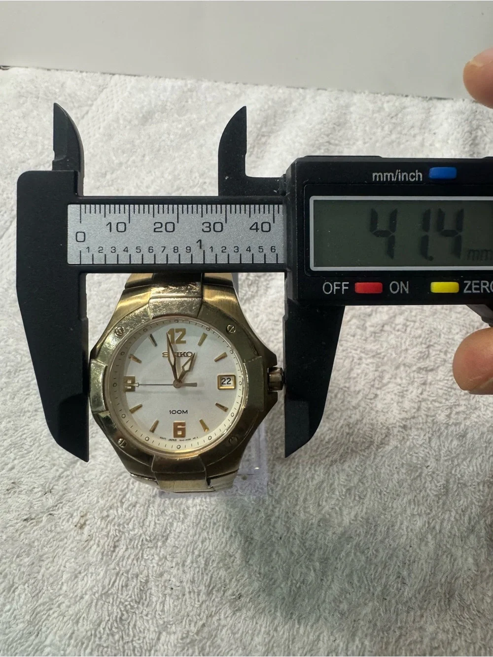 Seiko Gold Tone Men’s Watch with White Dial